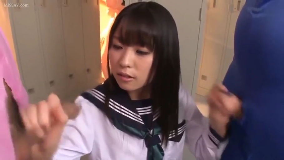 性交 · 陶醉 · 客厅 · 仰卧 · 裸体 · 地毯 · 局部打码 · 局部