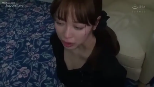 交谈 · 委屈 · 脸部特写 · 卧室 · 跪姿 · 日本AV · 黑色常服