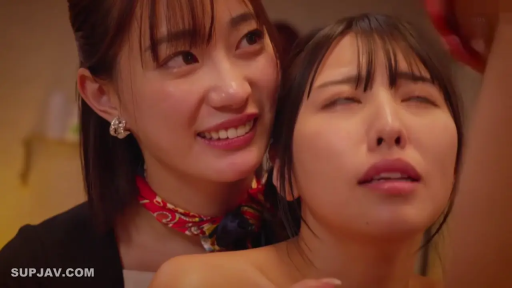 室内 · 脸部特写 · 后入式 · 性爱 · 沉醉 · 空姐制服 · 日本女优