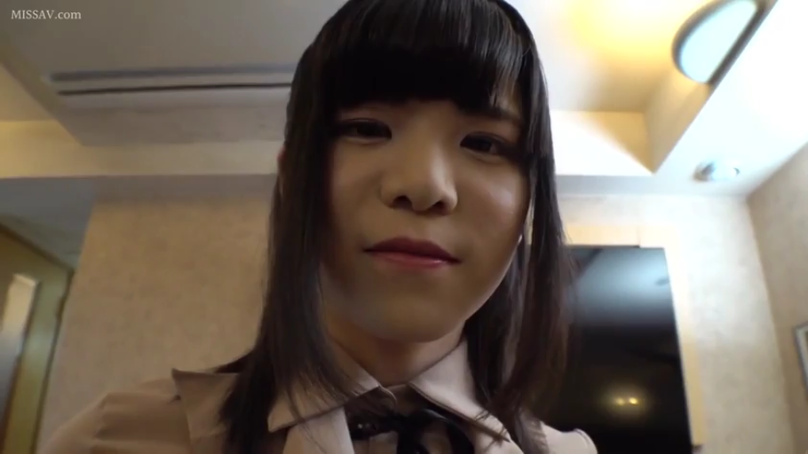 室内 · 脸部 · 制服