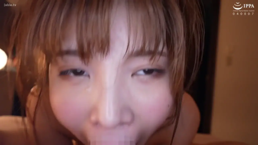 室内 · 身をかがめる · 一人称視点 · 口交 · 迷離 · 顔のクローズアップ · 裸体