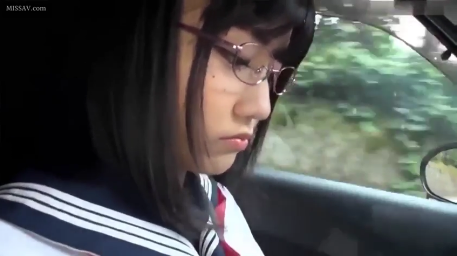 性交 · 床上 · 马赛克 · 仰卧 · 白色蕾丝上衣 · 欢愉 · 床单