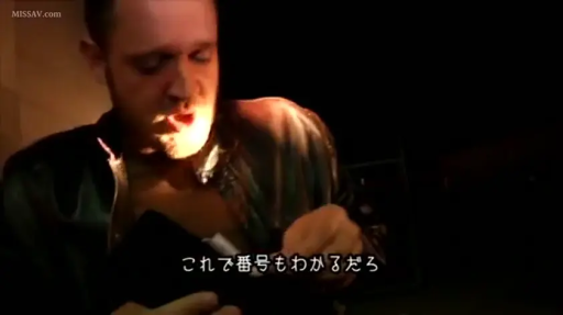 Indoor · Lower your head · 专注 · Half-body · Plot · 钱包 · 夹克 · 翻找