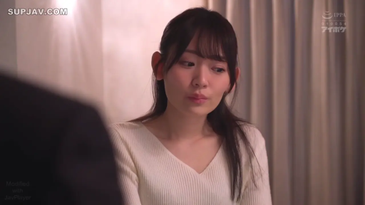 室内 · 角色扮演 · 中景 · 酒瓶 · 诱惑 · 跨坐 · 手淫 · 运动服