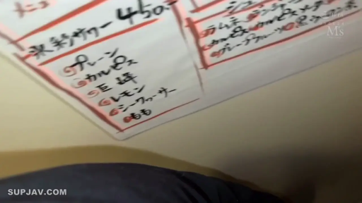 坐姿 · 全身 · 女王调教 · 网袜 · 眼罩 · 踩踏 · 冷漠 · 欧式房间