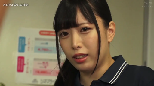 Indoor · Stand · 面部特写 · Stare · 惊讶 · 黑发 · 背景海报 · 深蓝色制服