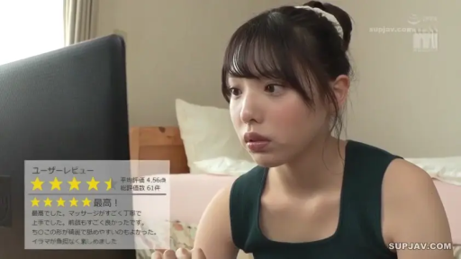 Sitting Posture · Close-up of the face · Computer monitor · 凝神 · 观看电脑 · Indoor bedroom · 墨绿色背心 · 网页评论弹窗