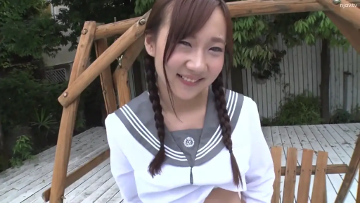 坐姿 · 甜美 · 微笑 · 上半身 · 户外 · 水手服 · 双马尾 · 秋千