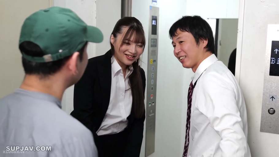 专注 · 办公室 · 口交 · 中景 · 跪姿 · 书籍 · 职业装 · 制服