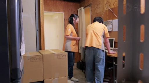 电脑屏幕 · 内容特写 · 记录数据 · 电子表格 · 避孕套出入库单