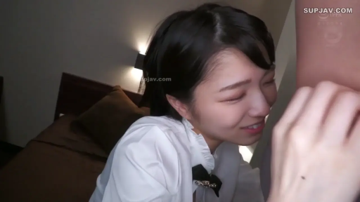 Bedroom · 白衬衫 · Smile · 面部特写 · 成人内容 · 口交行为 · 侧首