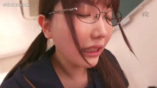 室內 · 俯身 · 脸部 · 水手服