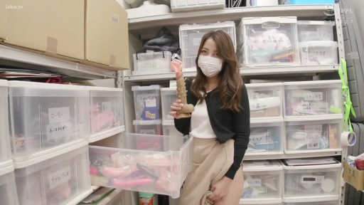 OL裝 · 中景 · 仓库