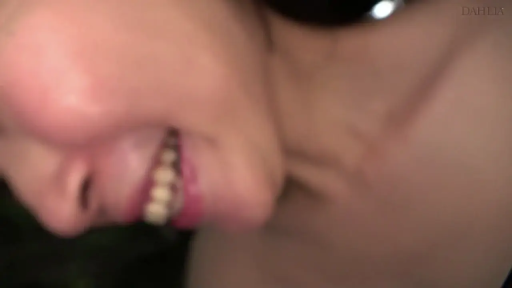 室内 · 面部特写 · 裸体 · 侧卧