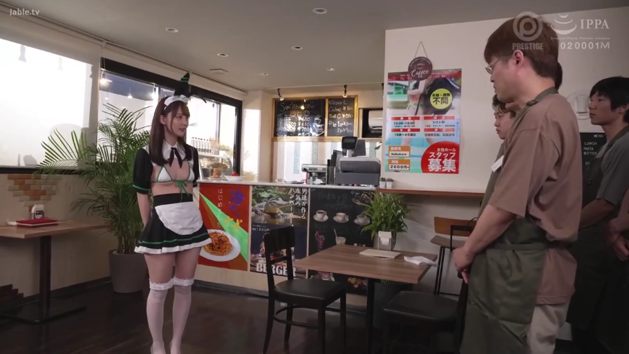 严肃 · 角色扮演 · 围裙 · 站立 · 全景 · 餐厅 · 桌椅 · 剧情对话