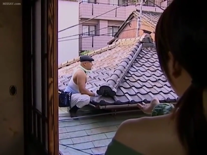 专注 · 蹲姿 · 观察 · 剧情 · 工装 · 屋顶 · 工具腰带