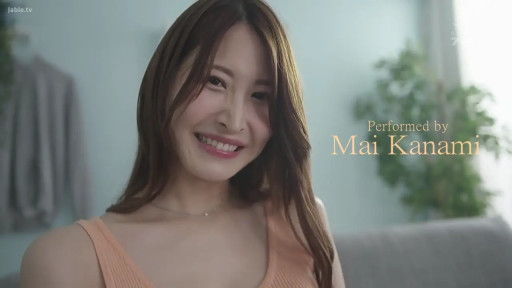 面部特寫 · 正面 · 居家室内 · 橘色背心