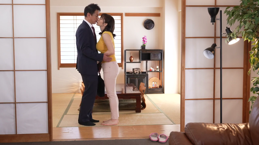 投入 · 站立 · 和室 · 全景 · 居家 · 职业装 · 接吻 · 公文包