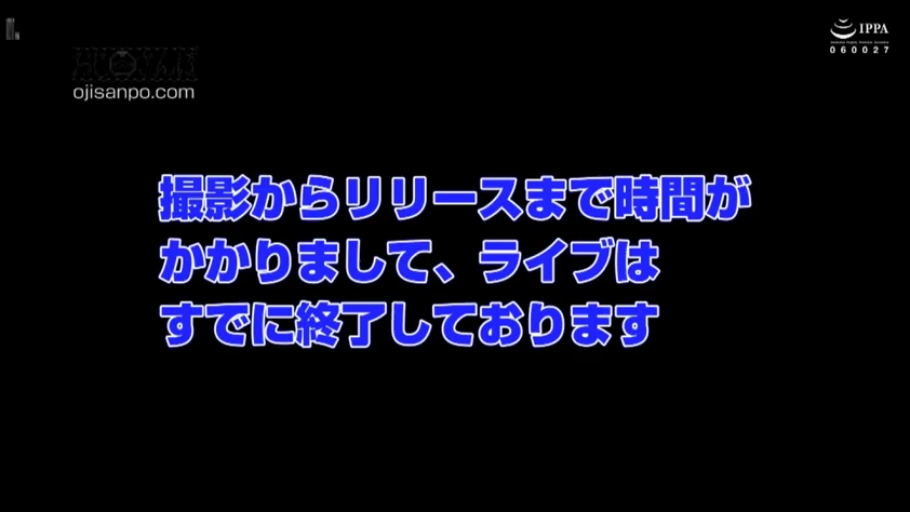 室内 · 专注 · 跪姿 · 面部特写 · POV视角 · 口交行为 · 男性生殖器 · 橙色丝巾