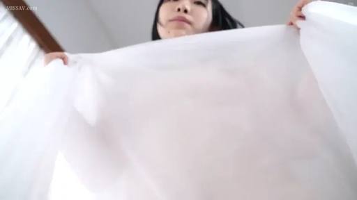 室内 · 全裸 · 面部特写