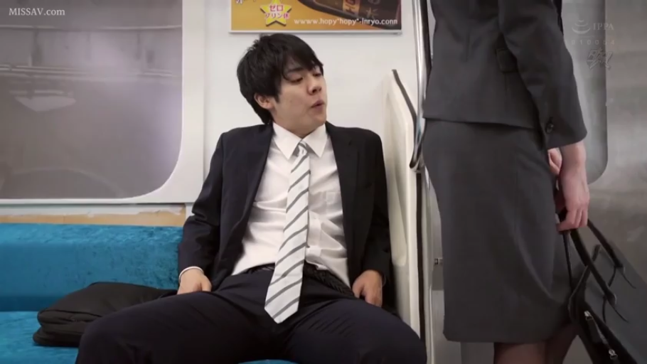 坐姿 · 职业装 · 电车