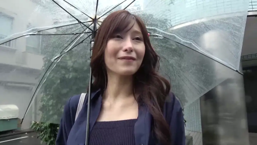 Stand · Smile · Half-body · 长发 · Outdoor Street · 透明雨伞 · Holding an umbrella · 深蓝衬衫