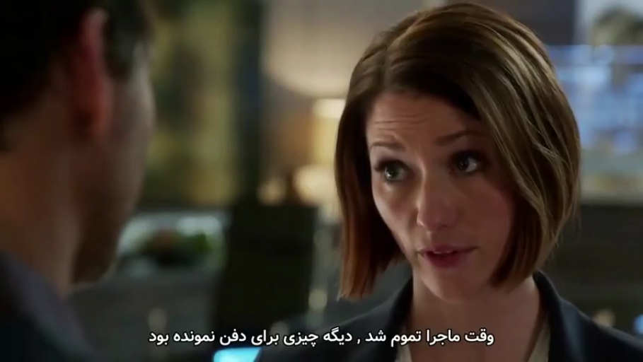 交谈 · 严肃 · 面部特写 · 办公室内 · 面对面 · 西装外套 · 影视剧截图