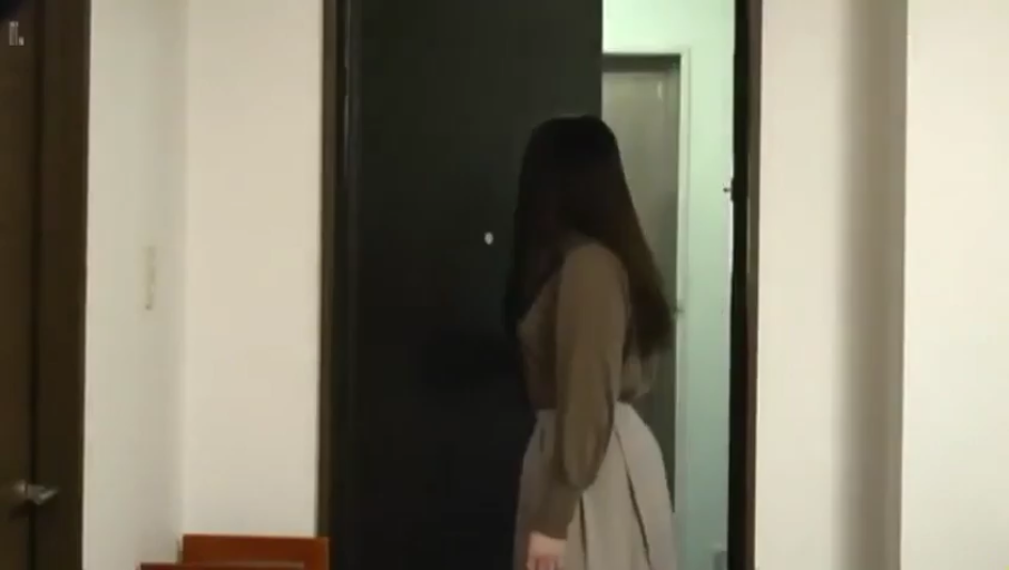 室内 · 站姿 · 自然 · 否 · 半裸 · 亵玩 · 脚手架