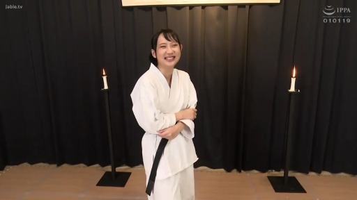 室内 · 站立 · 柔道服