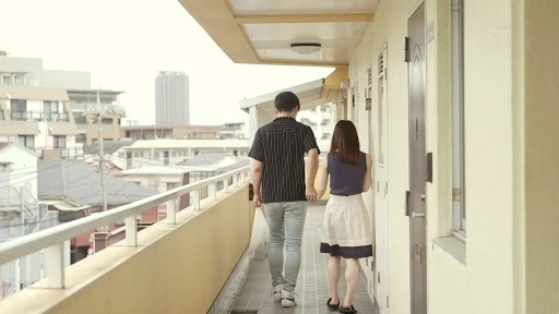 休闲服 · 公寓走廊