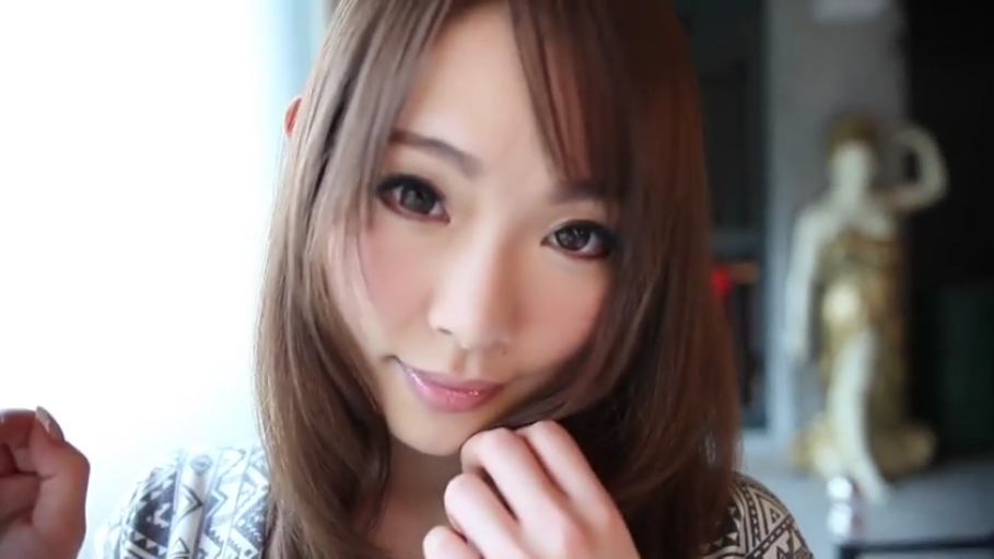 室内 · 全裸 · 自慰 · 局部特写 · 重度打码 · 紫色震动棒 · 握持