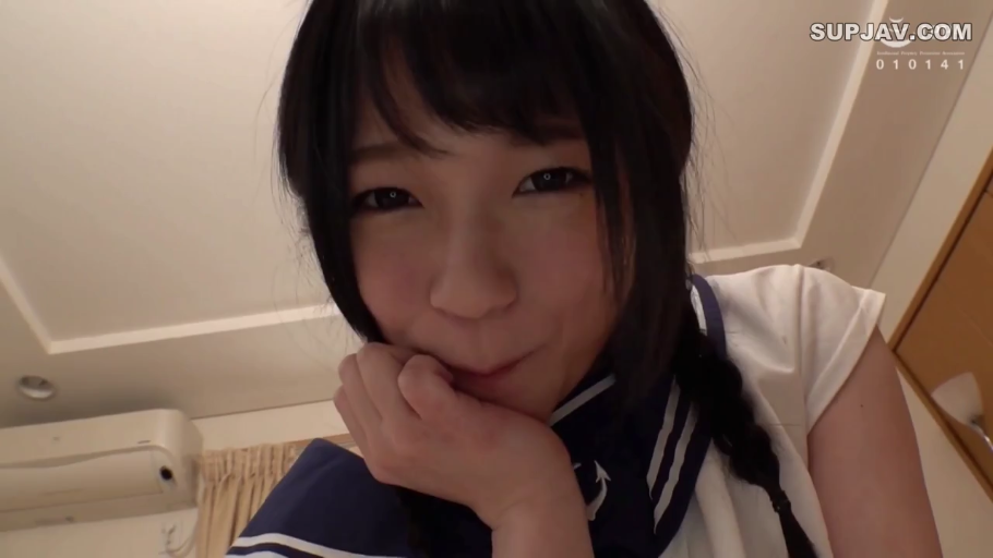 室内 · 脸部特写 · 水手服