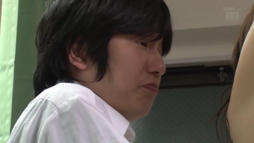 室内 · 脸部特写 · 白衬衫