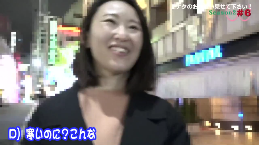 面部 · 站立 · 谈话 · 大笑 · 视频截图 · 夜晚街头 · 黑色外套