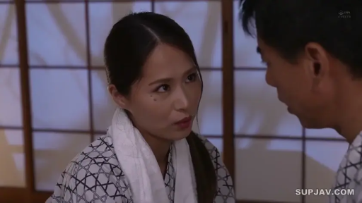 面部 · 卧室 · 站立 · 迷离 · 深色毛衣 · 成熟女性 · 胸部抚摸