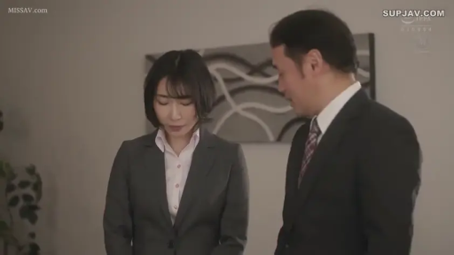 室内 · 严肃 · 站立 · 半身 · 职业装 · 交流 · 职场 · 背景画