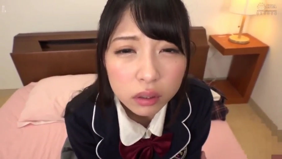 校服 · 脸部 · 站立 · 微笑 · 凝视 · 长发 · 街头