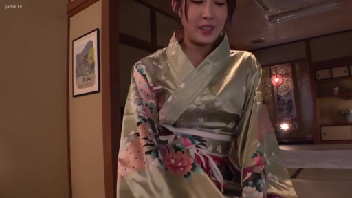 跪坐 · 和室 · 半身 · 注视 · 温柔 · 和服 · 日本