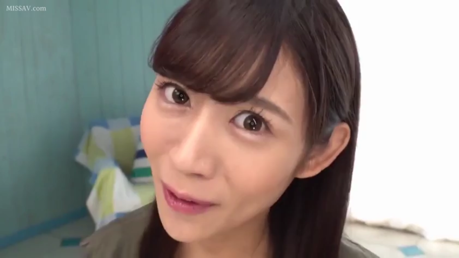 顔部のクローズアップ · 部屋 · 常服