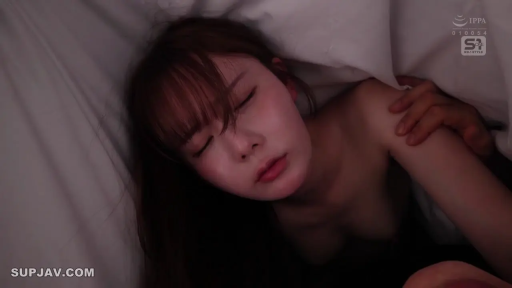 校服 · 扶手 · 猥亵 · 痛苦 · 痴汉 · 电车 · 被抱起 · 局部