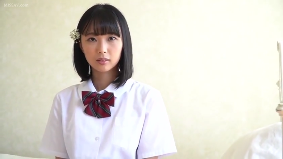 Indoor · Sitting Posture · 平静 · 制服 · Gaze · 上半身 · 短发 · 发饰