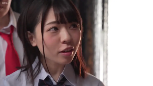 室内 · 面部 · 站立 · 自然 · 凝视 · 双人 · 学生装