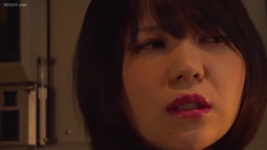 室内 · 脸部特写 · 迷茫 · 抬头 · 妆容 · 表情戏