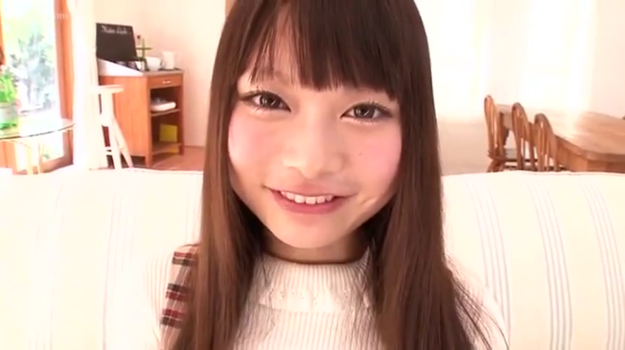 室内 · 性交 · 全裸 · 仰卧抬腿 · 阴部特写 · 挣扎 · 润滑液