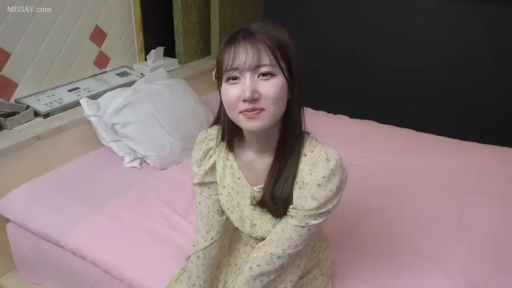 室内 · 坐姿 · 胸部 · 全裸 · 巨乳 · 闭眼 · 性爱