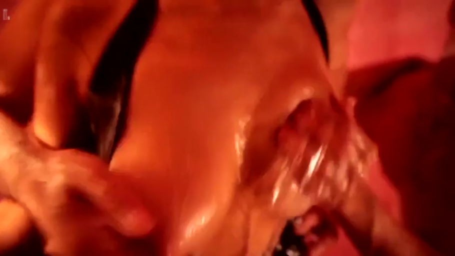 室内 · 全裸 · 揉搓 · 卧姿 · 乳房特写