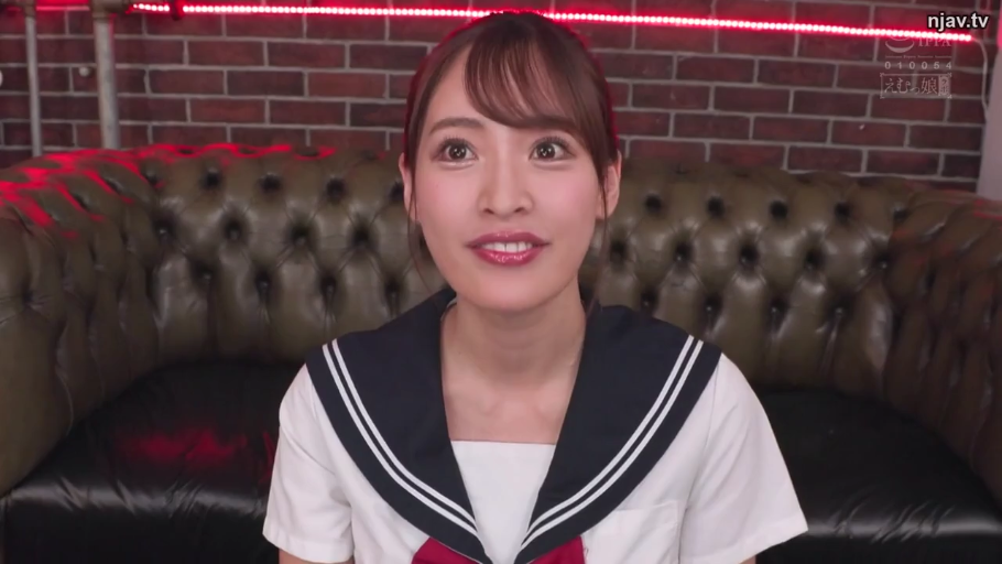 室内 · 坐姿 · 水手服 · 胸部以上