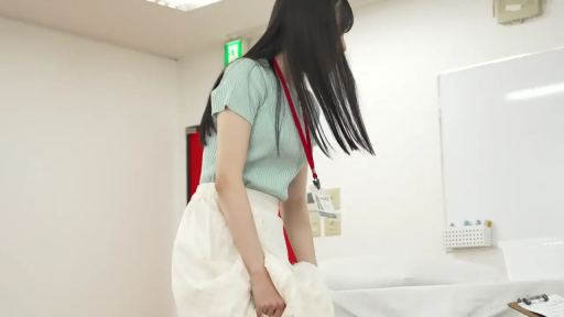 办公室 · 平静 · 弯腰 · 职业装 · 否 · 撩裙 · 白板 · 工牌