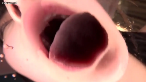 室内 · 特写 · 口を開け · 舌を出して · 口腔