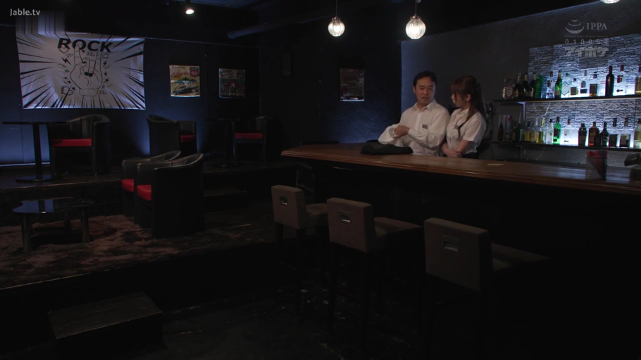 全身 · 仰卧开腿 · 迷离 · 沙发 · 多人性交 · 白色内衣 · 室内欧式沙发 · 露点全裸